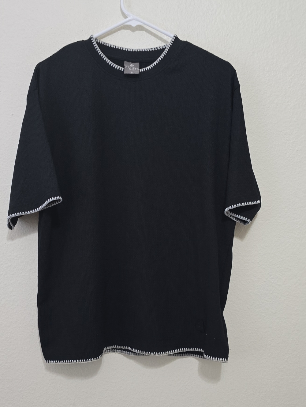 Men's‎ Black Short Sleeve Crewneck T-Shirt with Contrast Stitching